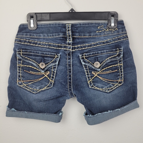 Silver Jeans Mckenzie Cutoff Jeans Shorts - Picture 2 of 16